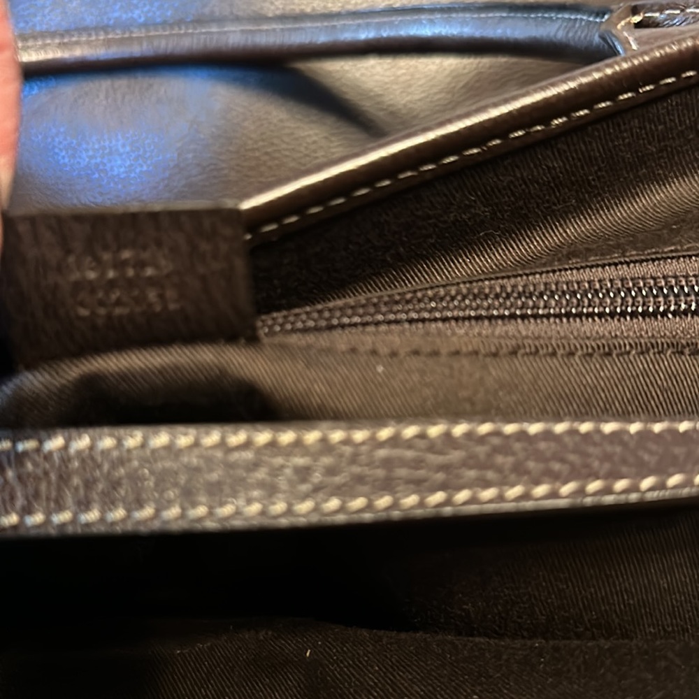 gucci tote bag in canvas with leather handle and on bottom. very good condition - Picture 8 of 10